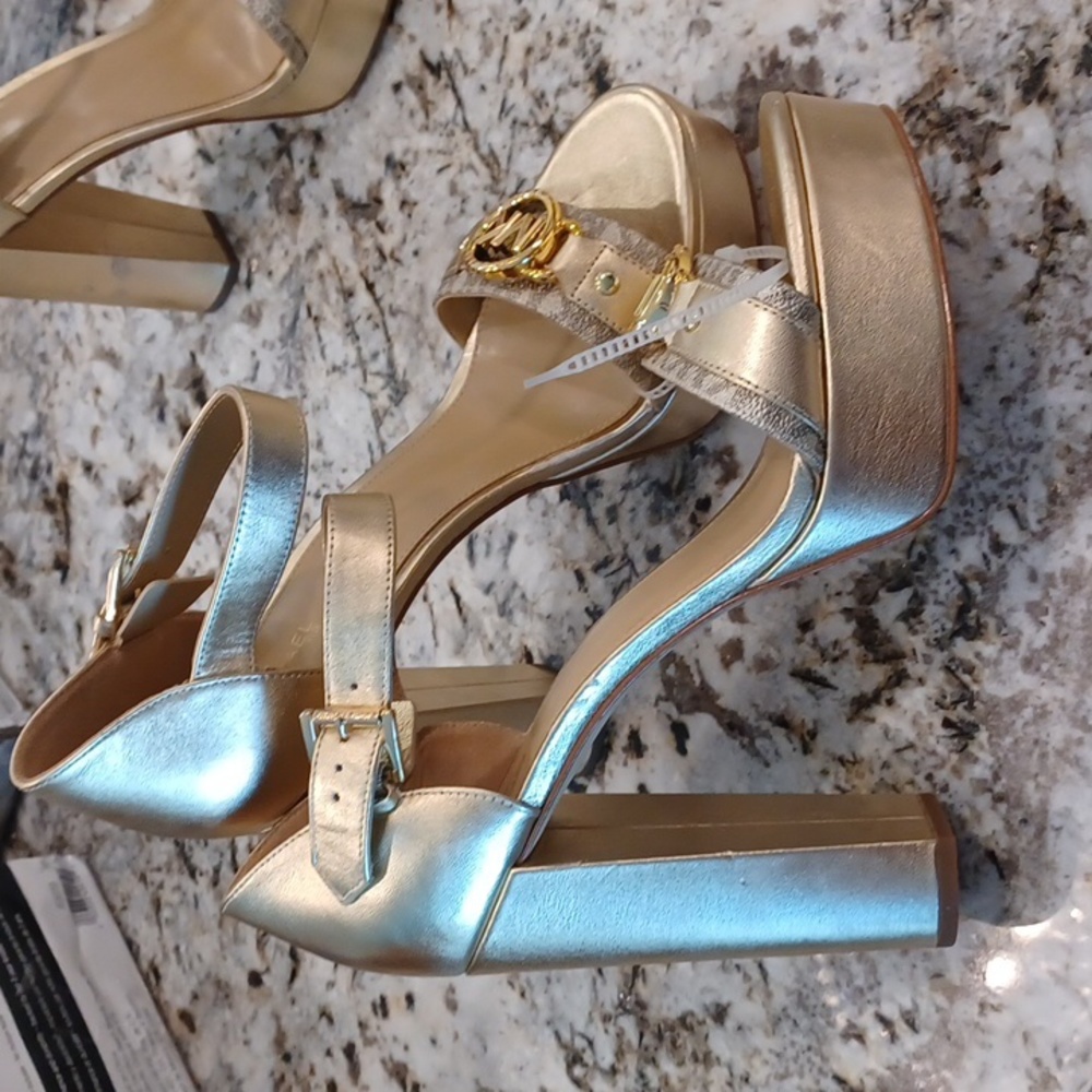 MICHAEL KORS RORY Gold Platform Dressy Open Toe Sandals SZ 10 - Picture 8 of 16